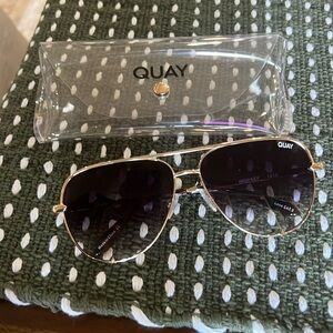 Brand New Quay High Key Aviators
